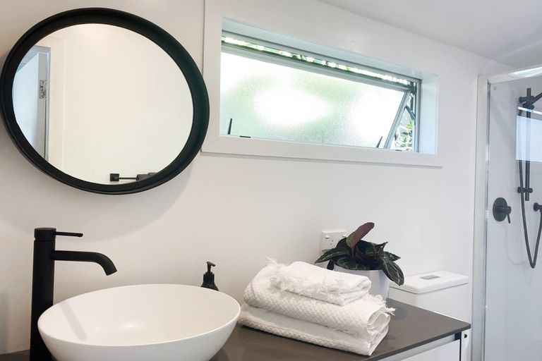 Photo of property in 10 Bay Road, Ostend, Waiheke Island, 1081