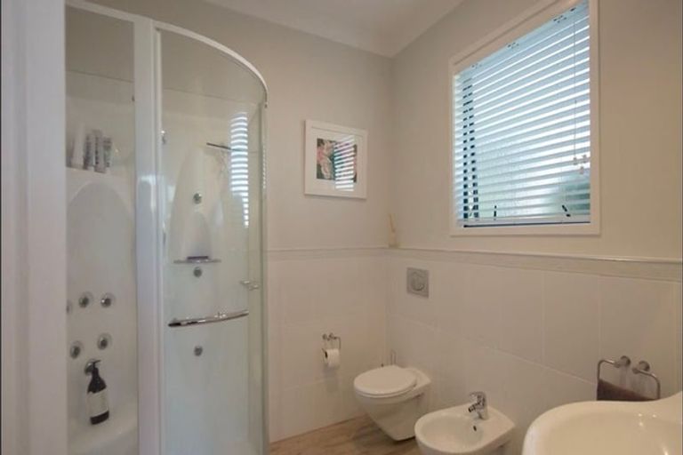 Photo of property in 22 Grace James Road, Pukekohe, 2120