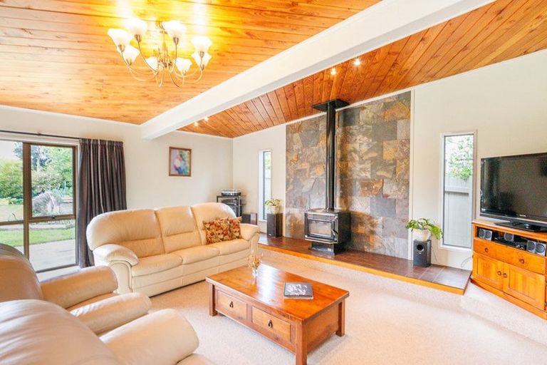 Photo of property in 69 Waterloo Crescent, Hokowhitu, Palmerston North, 4410