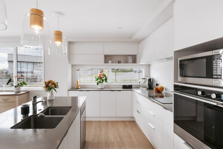 Photo of property in 74 Whakaturou Crescent, Pyes Pa, Tauranga, 3112