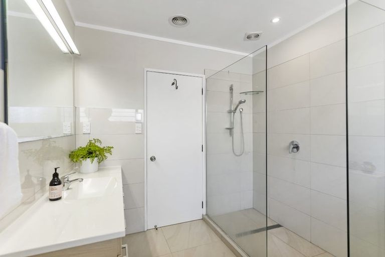 Photo of property in 21 Marywil Crescent, Hillcrest, Auckland, 0627