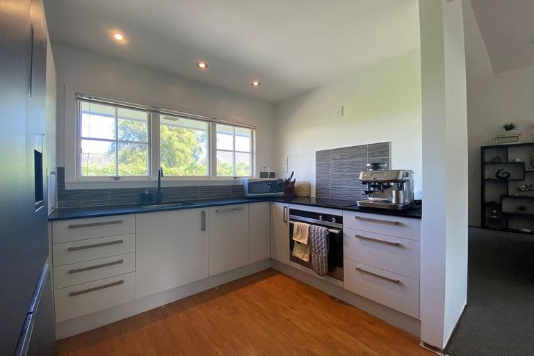 Photo of property in 2/75 Garreg Road, Bryndwr, Christchurch, 8052