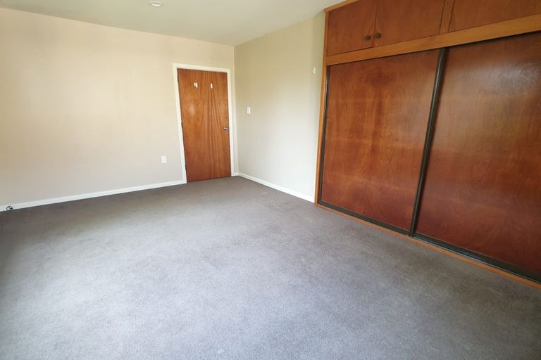 Photo of property in 37 Acacia Avenue, Upper Riccarton, Christchurch, 8041