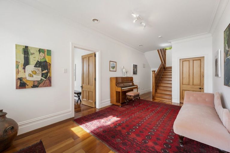 Photo of property in 30 Upton Terrace, Thorndon, Wellington, 6011