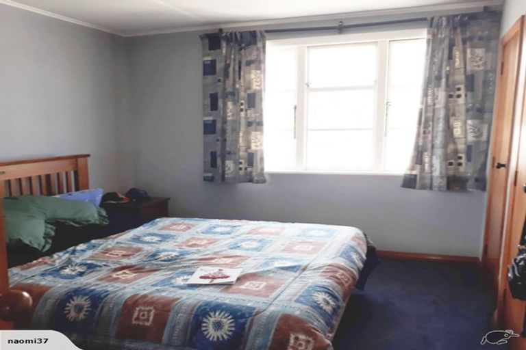 Photo of property in 17 Banks Street, Marfell, New Plymouth, 4310