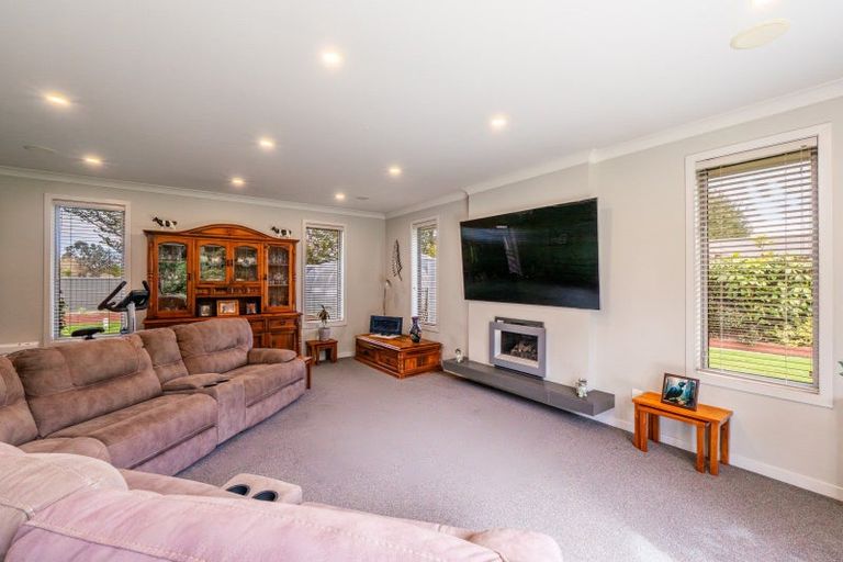 Photo of property in 47 Matua Grove, Otatara, Invercargill, 9879