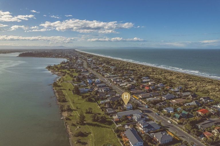 Photo of property in 104 Rocking Horse Road, Southshore, Christchurch, 8062