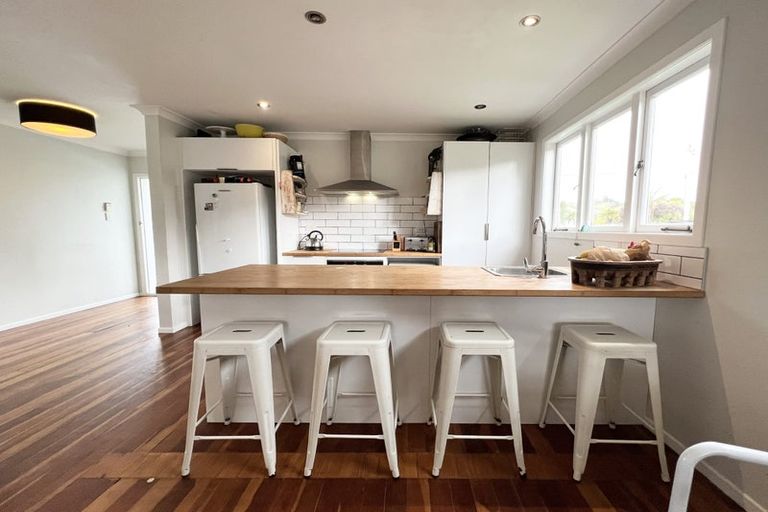 Photo of property in 7 Nicolas Avenue, Glen Eden, Auckland, 0602