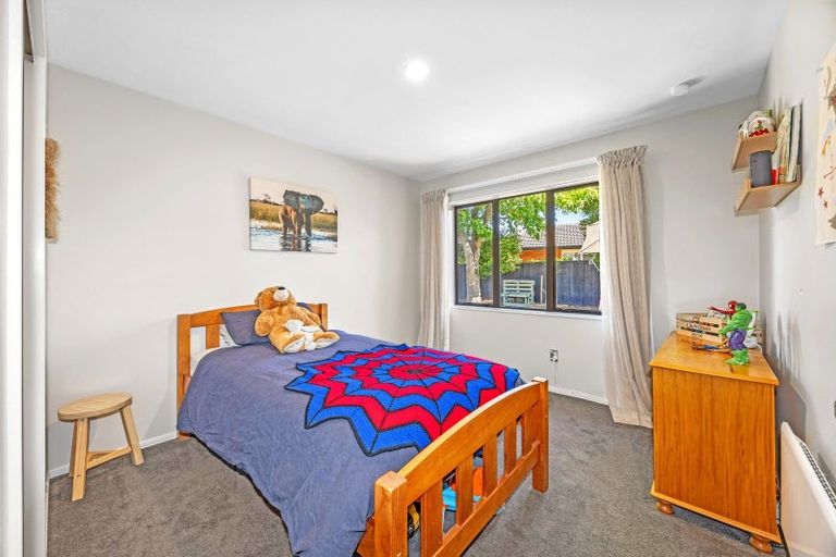 Photo of property in 11 Giles Place, Shirley, Christchurch, 8061