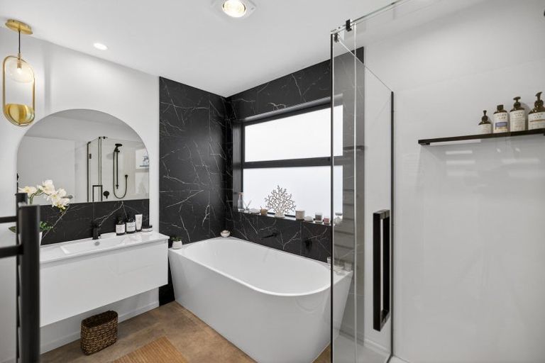 Photo of property in 14 Hayward Place, Ohauiti, Tauranga, 3112