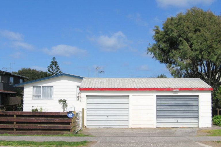 Photo of property in 922a Papamoa Beach Road, Papamoa Beach, Papamoa, 3118