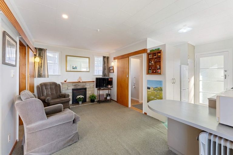 Photo of property in 49 William Street, Waikanae Beach, Waikanae, 5036