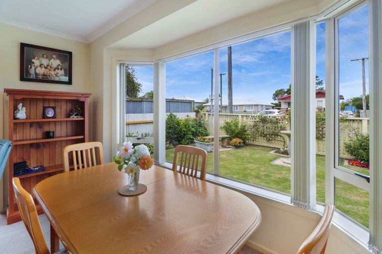 Photo of property in 19 Waverley Street, Elgin, Gisborne, 4010