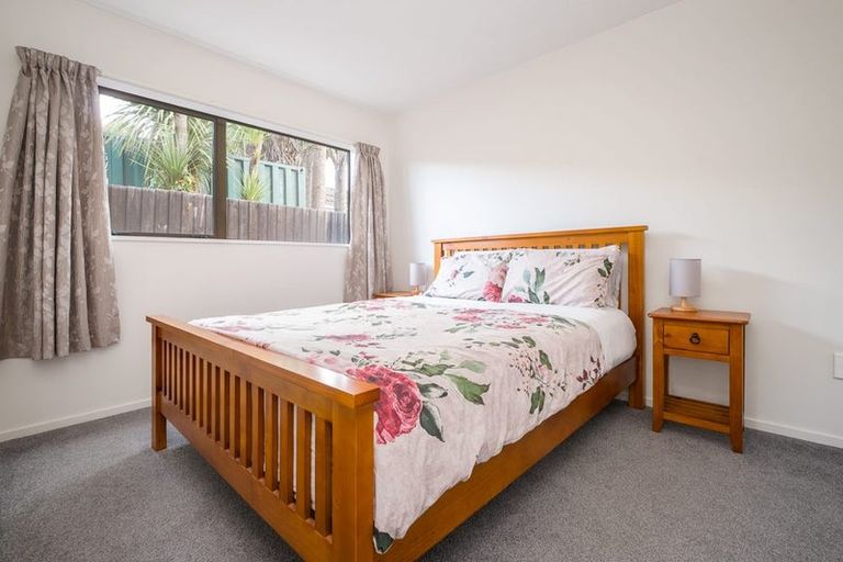 Photo of property in 2/112a Poulson Street, Addington, Christchurch, 8024