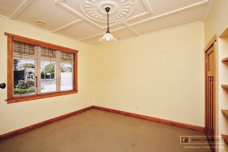 Photo of property in 194 Tukapa Street, Westown, New Plymouth, 4310