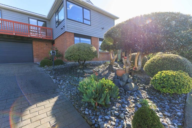 Photo of property in 3 Shastri Terrace, Khandallah, Wellington, 6035