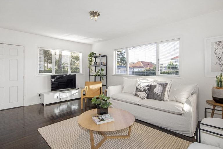 Photo of property in 264 Point Chevalier Road, Point Chevalier, Auckland, 1022