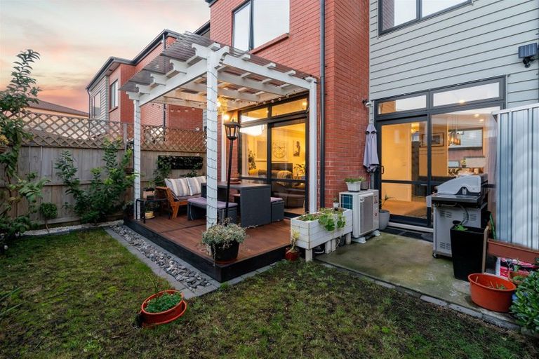 Photo of property in 7 Fermi Lane, Papakura, 2110