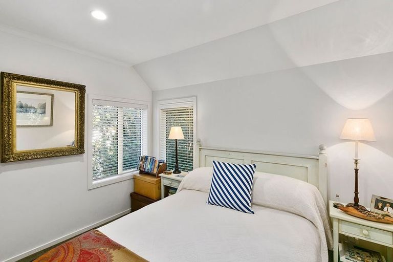 Photo of property in 55c Bolton Street, Kelburn, Wellington, 6012