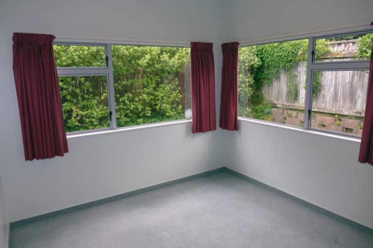 Photo of property in 135 Milton Road, Bluff Hill, Napier, 4110