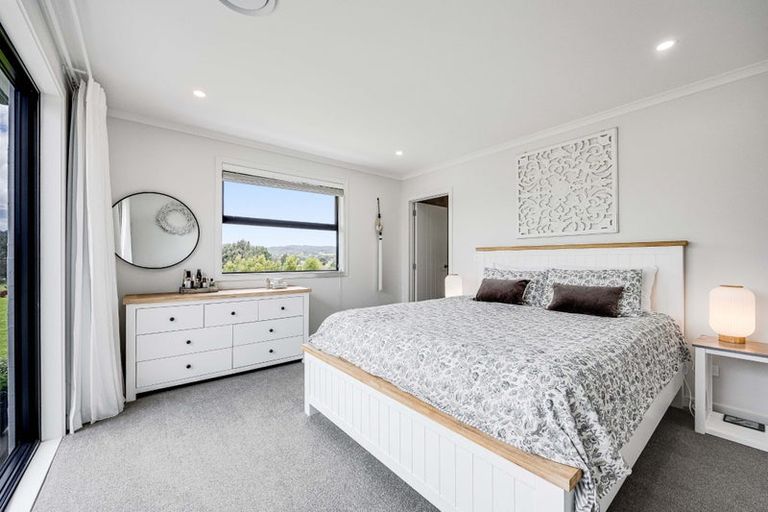 Photo of property in 2 Awatiro Drive, Kaukapakapa, 0871