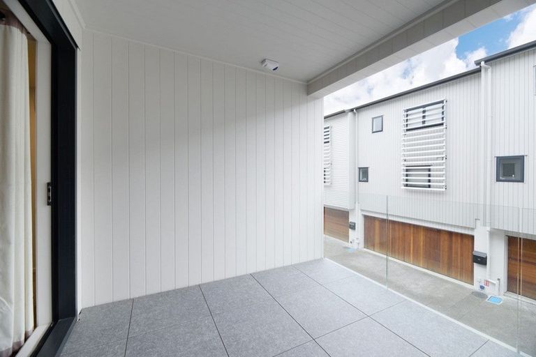 Photo of property in 36 Akeake Lane, Albany Heights, Auckland, 0632