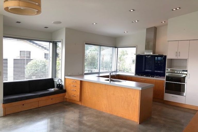 Photo of property in 19 Waitaha Place, Clive, 4102