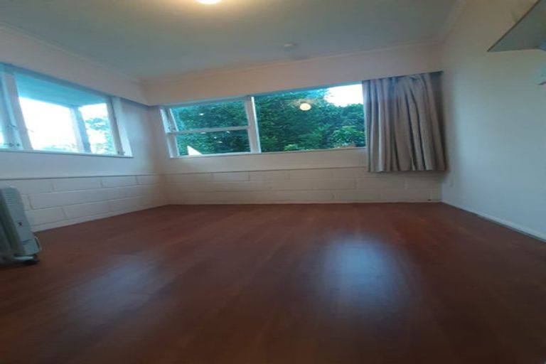 Photo of property in 1 Lynn Road, Bayview, Auckland, 0629