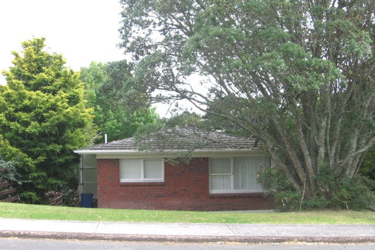 Photo of property in 2/21 Waverley Avenue, Glenfield, Auckland, 0629