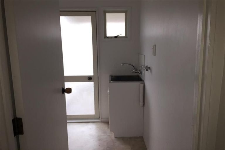 Photo of property in 1/48 Strid Road, Te Atatu South, Auckland, 0610