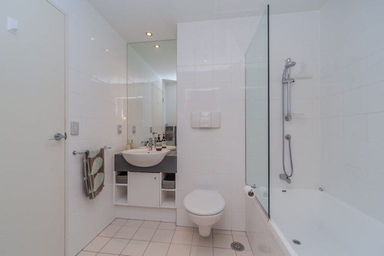 Photo of property in Sanctum Apartments, 64/10b Ebor Street, Te Aro, Wellington, 6011