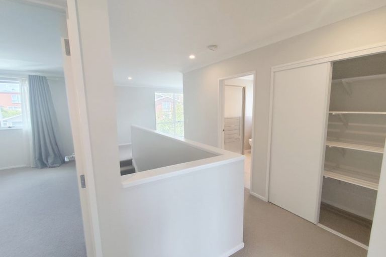 Photo of property in 3 Ambar Ridge Avenue, Massey, Auckland, 0614