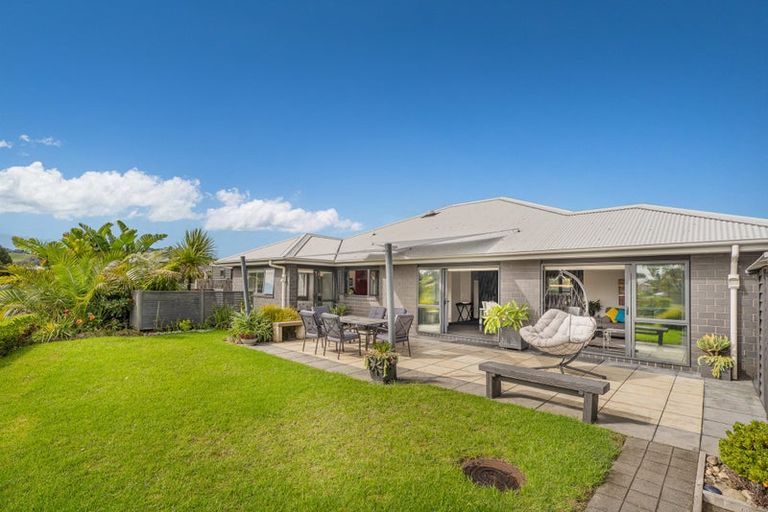 Photo of property in 28 Motukorure Parade, Cooks Beach, Whitianga, 3591