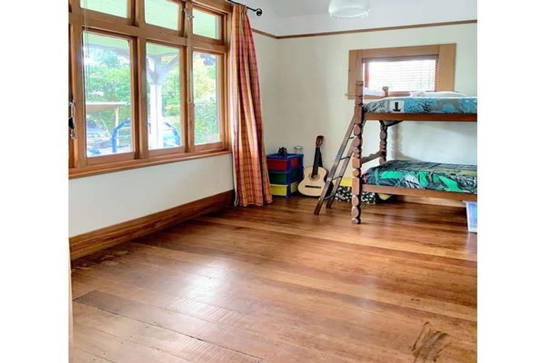 Photo of property in 1 Winslow Place, Levin, 5510