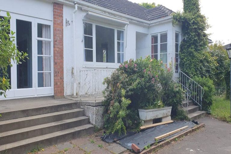 Photo of property in 16 Sale Street, Cockle Bay, Auckland, 2014