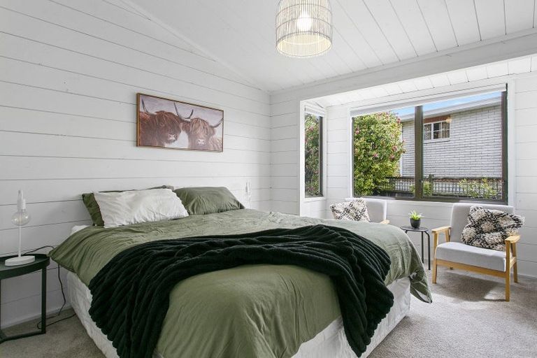 Photo of property in 4 Kathleen Place, Rainbow Point, Taupo, 3330