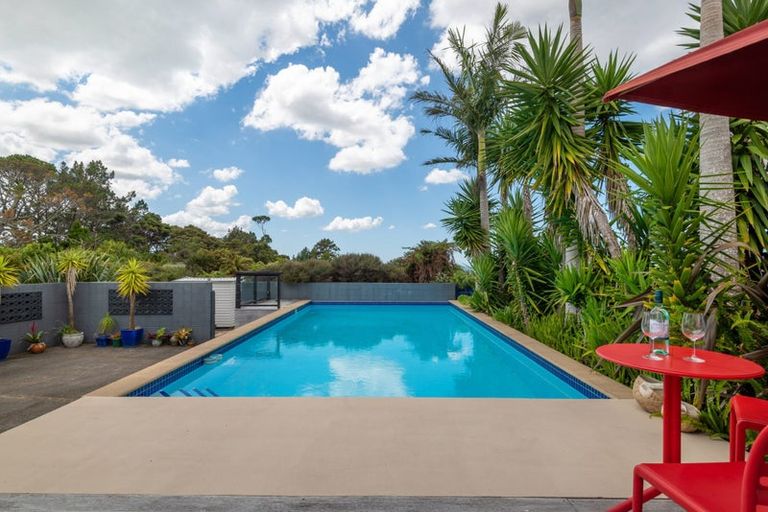 Photo of property in 4 Range Road, Swanson, Auckland, 0816