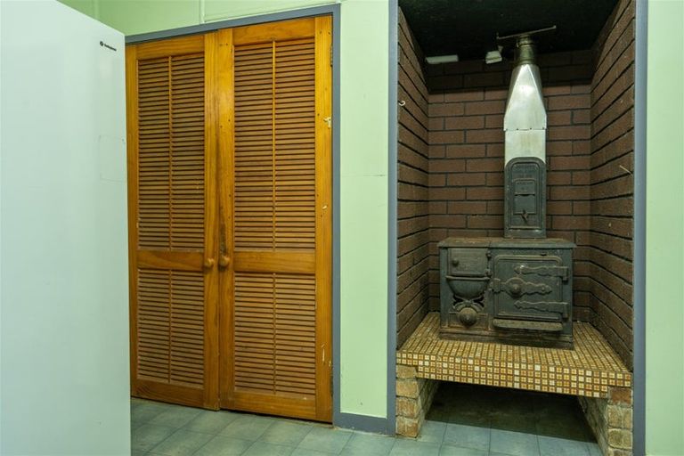 Photo of property in 6 Neumann Street, Kawakawa, 0210