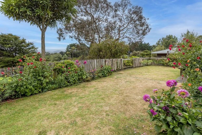 Photo of property in 52 Leinster Avenue, Raumati South, Paraparaumu, 5032