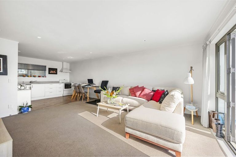 Photo of property in 5/8 Middleton Road, Johnsonville, Wellington, 6037