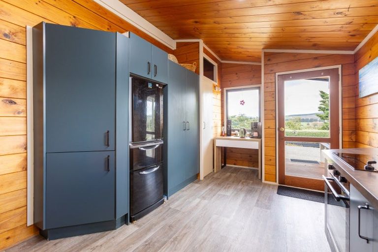 Photo of property in 47 Cowper Side Road, Dannevirke, 4976