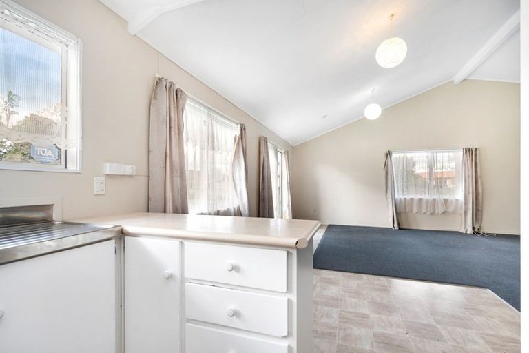 Photo of property in 1 Rerewai Place, Tikipunga, Whangarei, 0112