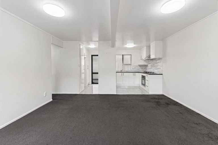 Photo of property in 2/11 Overton Road, Papatoetoe, Auckland, 2025