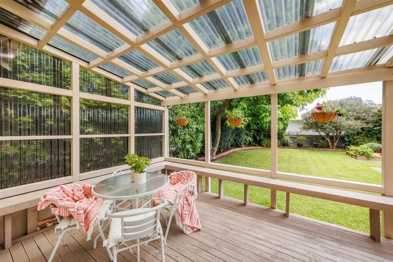 Photo of property in 247 College Street, West End, Palmerston North, 4412