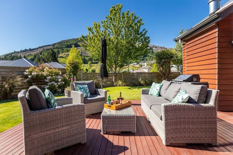 Photo of property in 18 Redfern Terrace, Arthurs Point, Queenstown, 9371
