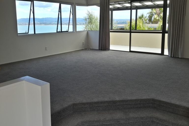 Photo of property in 26 Mayall Avenue, Beach Haven, Auckland, 0626