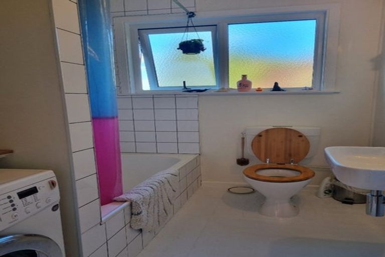 Photo of property in 18 Harrison Street West, Featherston, 5710