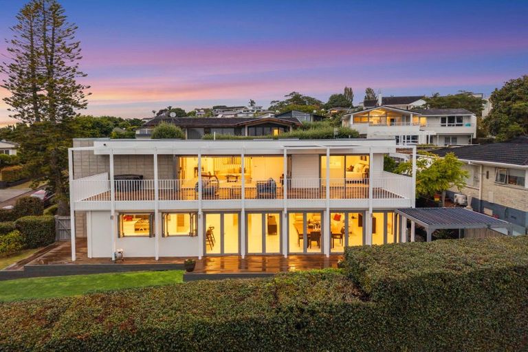 Photo of property in 1 Endymion Place, Half Moon Bay, Auckland, 2012