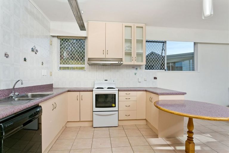 Photo of property in 4 Bank Street, Hillcrest, Auckland, 0627