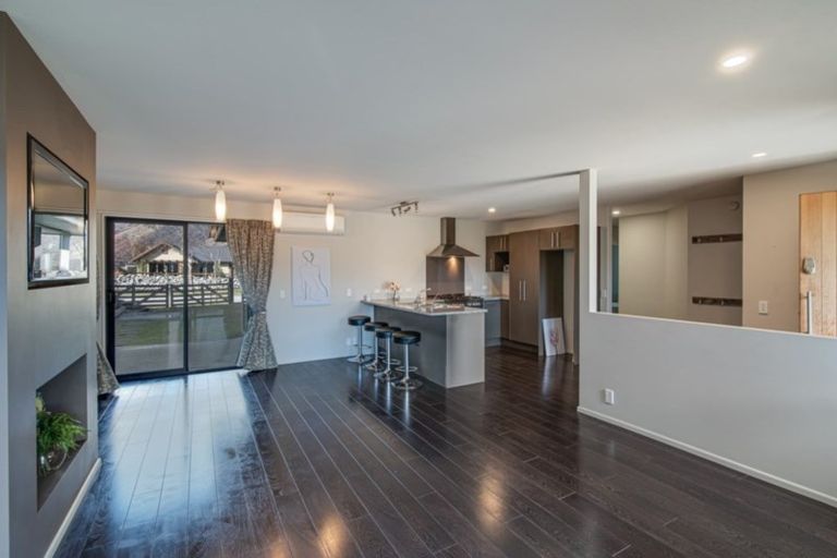 Photo of property in 2 Quill Street, Lake Hayes, Queenstown, 9304